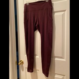 Like New! Aerie Chill Play Move Fleece Leggings, size large, Burgundy